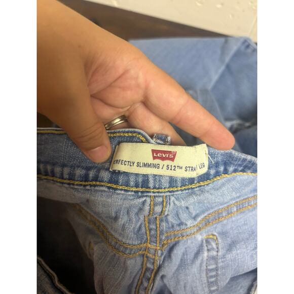 Levi’s Perfectly Slimming Straight Leg Jeans Size 16 Light Wash Stretch Denim - Picture 5 of 7